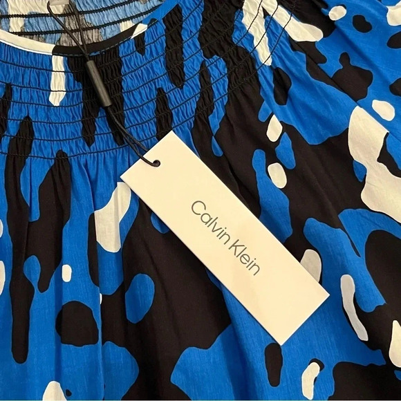 NWT Calvin Klein Smocked Yoke Abstract Print Tie Hem Top - Picture 6 of 9